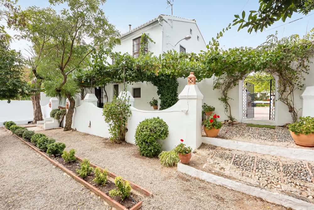 Cortijo Caracate, casa rural para grupos en Málaga